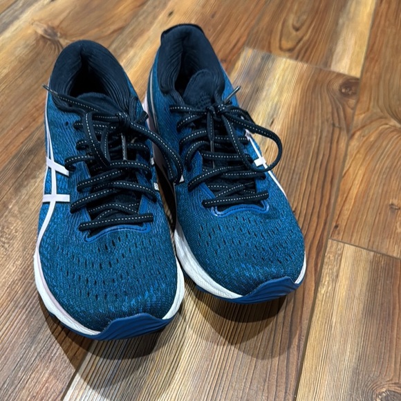 Asics Blue and Pink Athletic Shoes with Mesh Upper - Picture 3 of 5